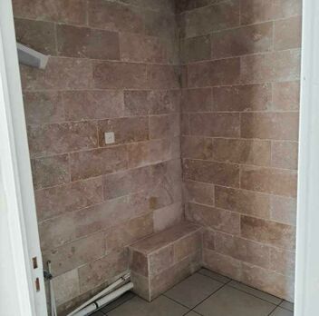 Salle de bain travertin